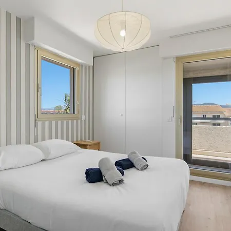 125 M Near Pool & Parking * Saint-Raphaël